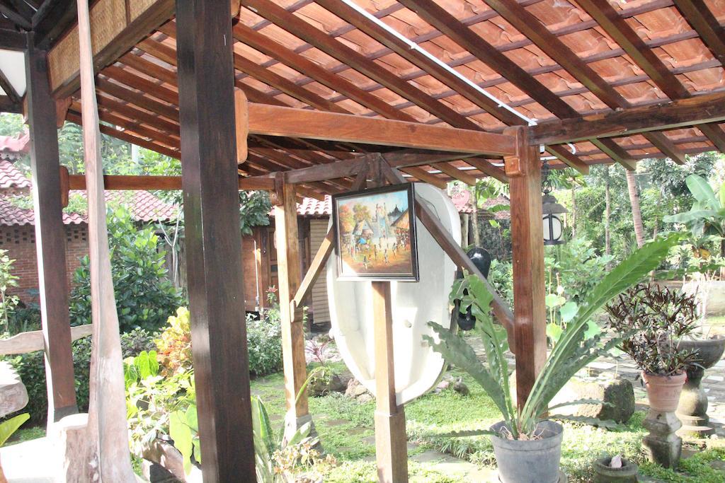 Omah Garengpoeng Guest House Magelang Exterior photo